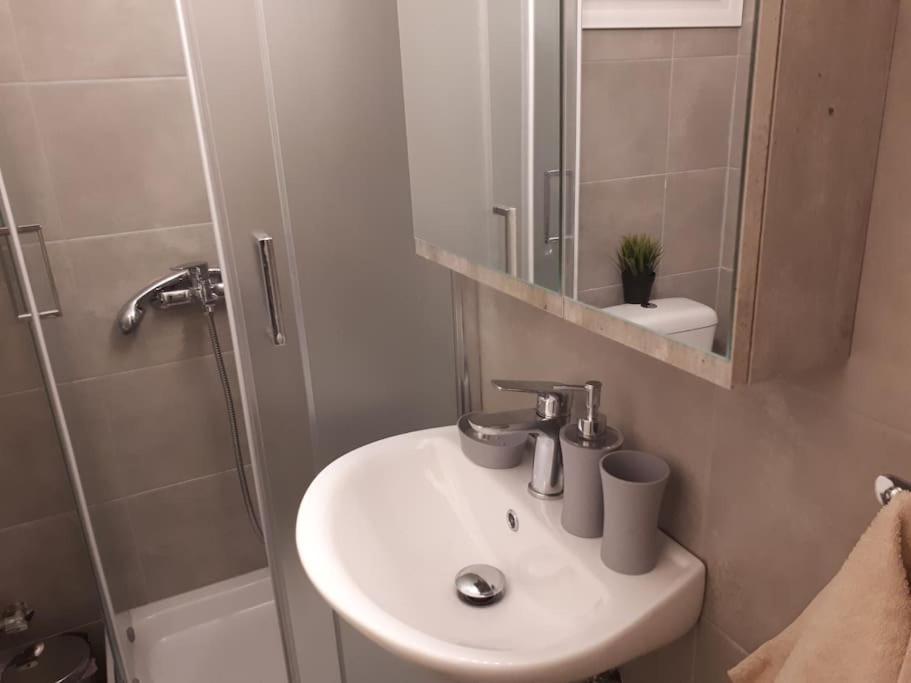 Cozy Seaside Apartment Loutraki Zewnętrze zdjęcie